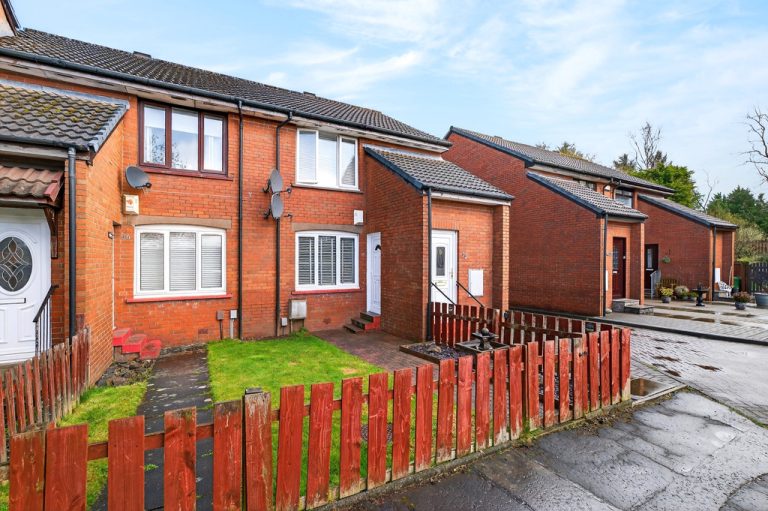 Aberuthven Drive, Mount Vernon