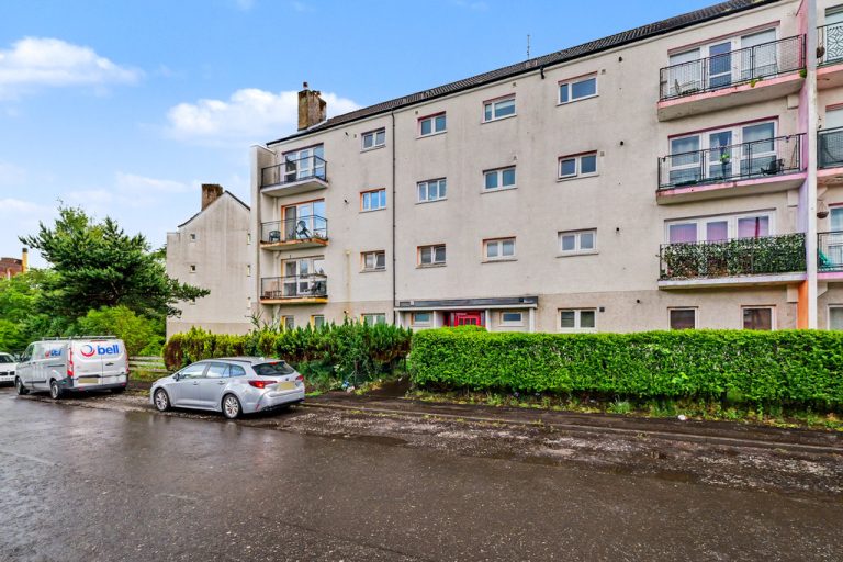 Tresta Road, Cadder